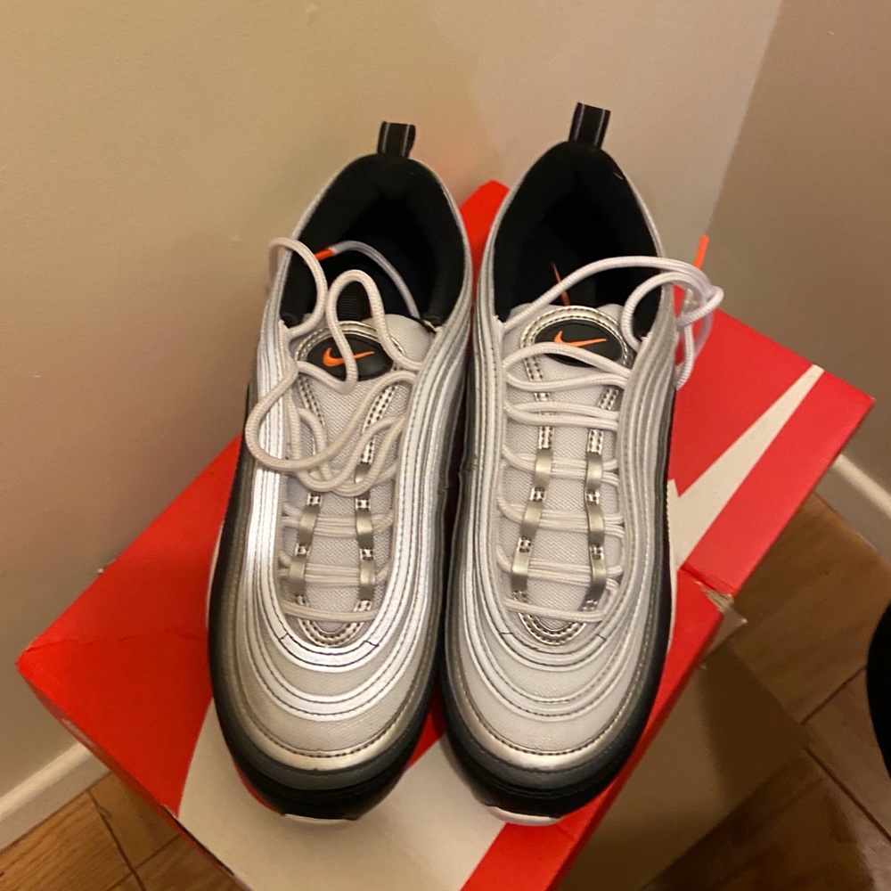 Men’s Nike Air Max 95 - Picture 2 of 4